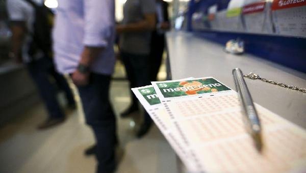 MEGA-SENA ACUMULA E PRÓXIMO CONCURSO DEVE PAGAR R$ 5,5 MILHÕES