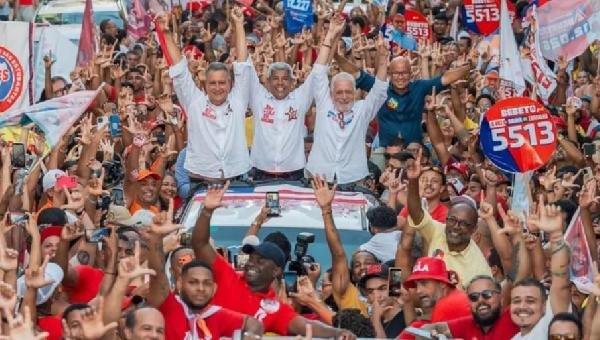 JERÔNIMO COMANDA CAMINHADA EM REDUTO DA OPOSIÇÃO E CRAVA VITÓRIA NO PRIMEIRO TURNO: "NA BAHIA E NO BRASIL"
