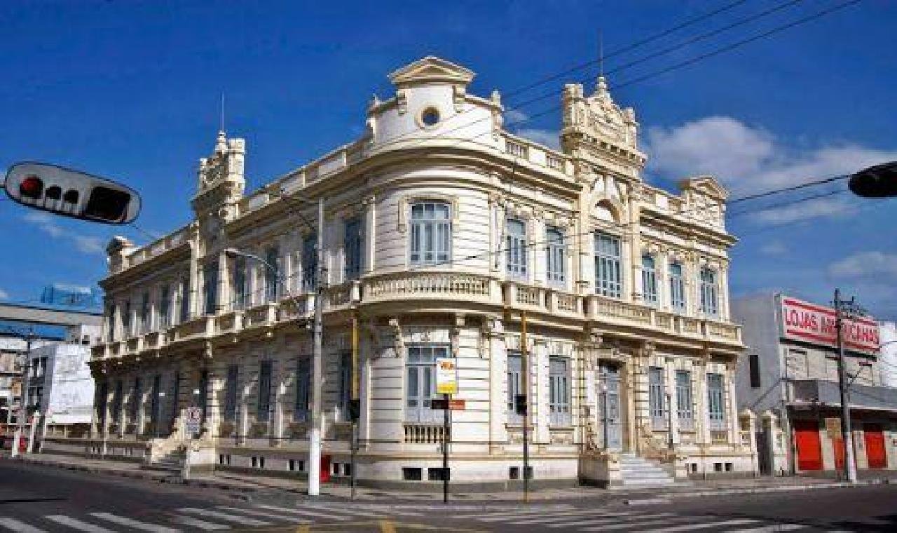 DIRETOR DE SECRETARIA LIGADA A PREFEITURA É INDICIADO POR ASSÉDIO SEXUAL A MULHER DIRETOR DE SECRETARIA LIGADA A PREFEITURA É INDICIADO POR ASSÉDIO SEXUAL A MULHER
