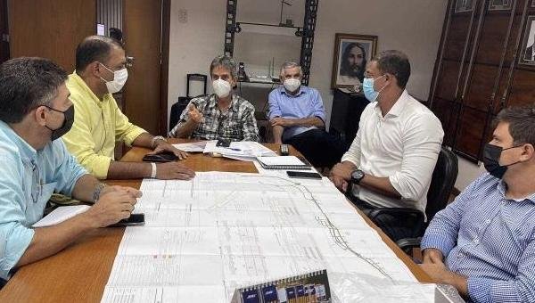 NA SEINFRA BA, PREFEITO APRESENTA PROJETO DE REQUALIFICAÇÃO DA ZONA NORTE E ORLA SUL DE ILHÉUS 