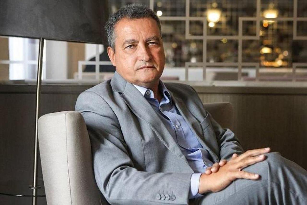 RUI AFIRMA QUE SEU NOME ESTÁ À DISPOSIÇÃO PARA SER CANDIDATO OU CONCLUIR O MANDATO