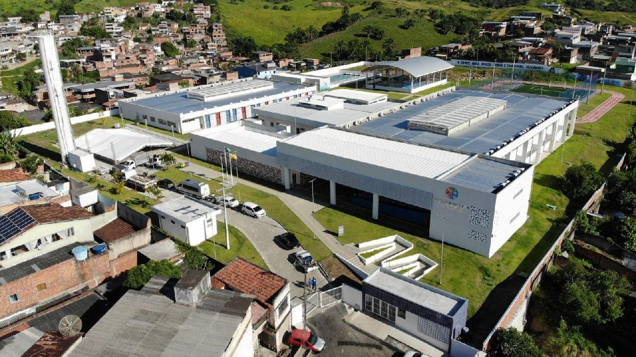 JERÔNIMO ENTREGA OITAVO COLÉGIO DE TEMPO INTEGRAL EM MENOS DE UM MÊS; INAUGURAÇÃO DESTA SEXTA(3) OCORREU EM ITABUNA