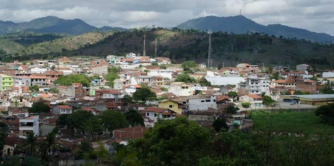 CONFIRA A IMUNIZAÇÃO CONTRA A COVID- 19 EM SEU MUNICÍPIO CONFIRA A IMUNIZAÇÃO CONTRA A COVID- 19 EM SEU MUNICÍPIO