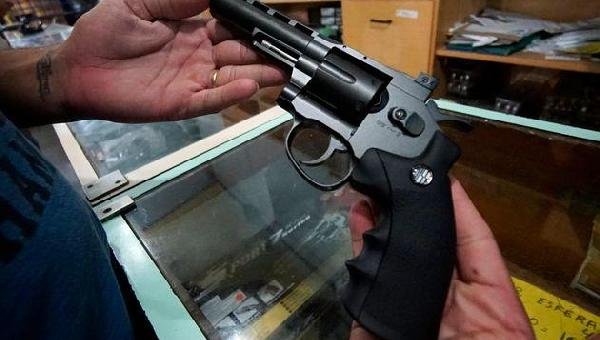 SENADO APROVA REVOGAÇÃO DE DECRETO QUE FLEXIBILIZA ACESSO A ARMAS