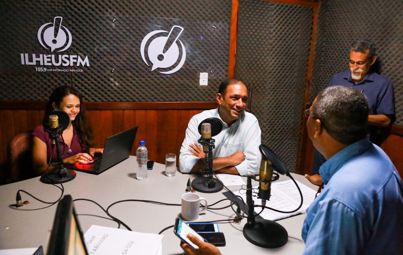 EM ENTREVISTA A ILHÉUS FM, MÁRIO ALEXANDRE DESTACA ATUAÇÃO E APONTA AVANÇOS NA SAÚDE