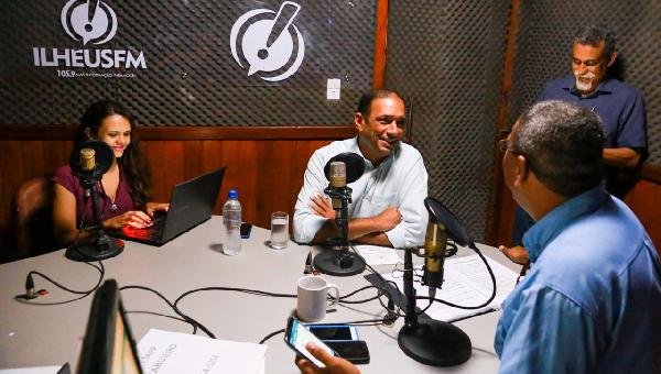 EM ENTREVISTA A ILHÉUS FM, MÁRIO ALEXANDRE DESTACA ATUAÇÃO E APONTA AVANÇOS NA SAÚDE