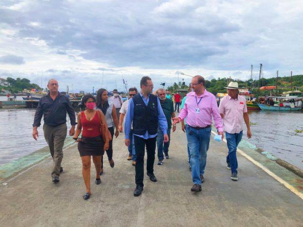 SECRETÁRIO NACIONAL DE AQUICULTURA E PESCA DO GOVERNO BOLSONARO VISITA TERMINAL PESQUEIRO EM ILHÉUS