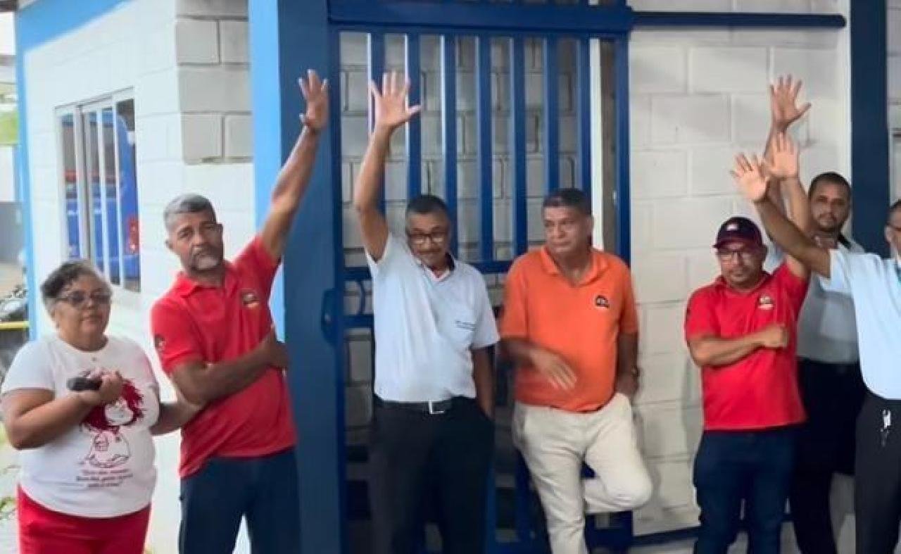 “A EMPRESA QUER PAGAR AS RESCISÕES EM ATÉ 36 VEZES E SEM A MULTA DO FGTS”, DIZ ÍNDIO RODOVIÁRIO SOBRE PROTESTO DOS TRABALHADORES DA ATLÂNTICO EM ILHÉUS