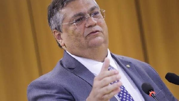 EM AUDIÊNCIA NO SENADO, DINO TEM EMBATE COM MARCOS DO VAL: "SE O SENHOR É DA SWAT, EU SOU DOS VINGADORES"