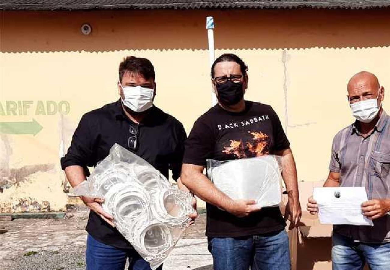 COVID-19: PREFEITURA DE ILHÉUS RECEBE PROTETORES FACIAIS PARA REFORÇAR AÇÕES DE COMBATE À PANDEMIA