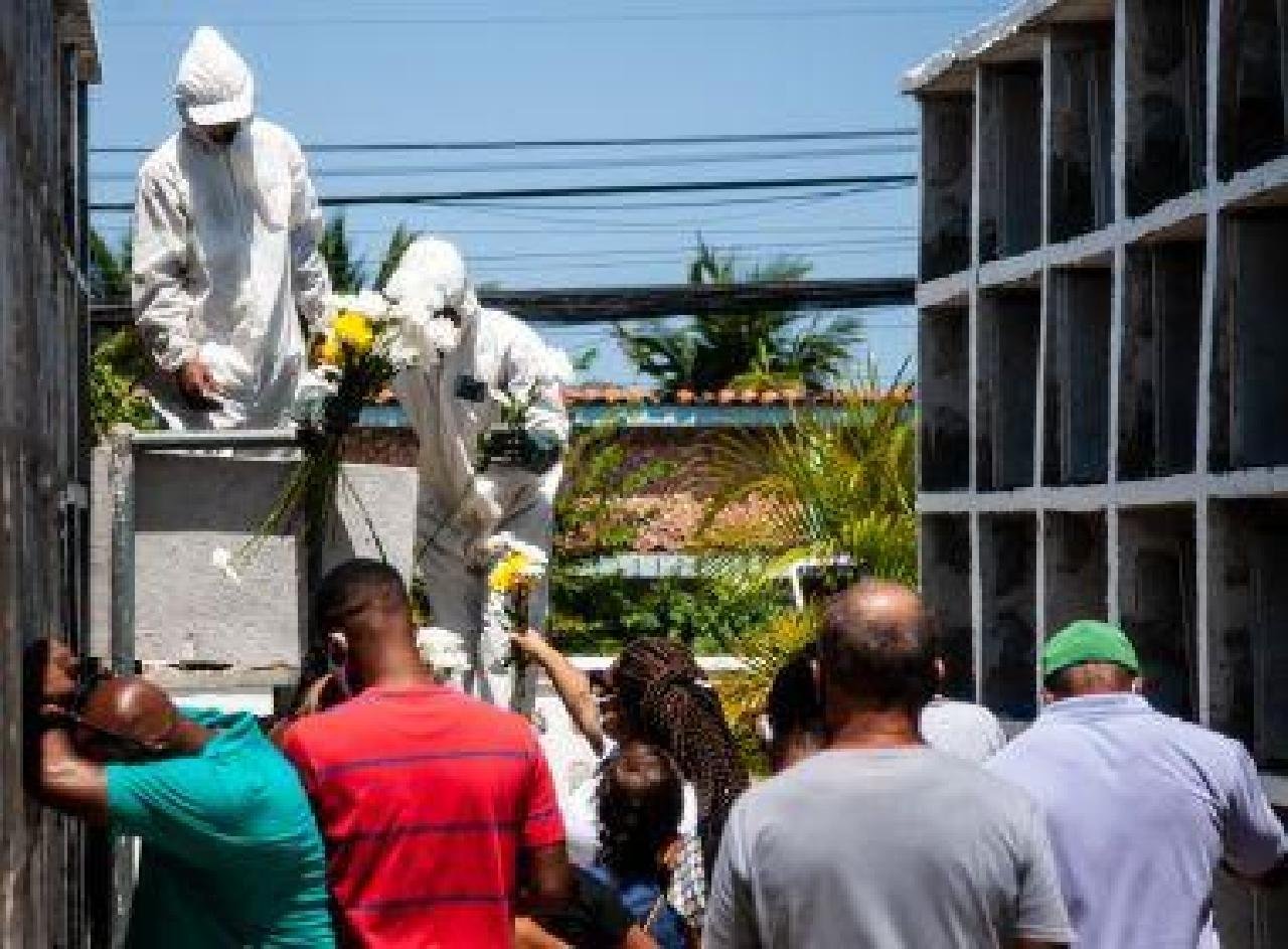 MORTES POR COVID-19 CRESCEM NAS ÚLTIMAS 24 HORAS NA BAHIA MORTES POR COVID-19 CRESCEM NAS ÚLTIMAS 24 HORAS NA BAHIA