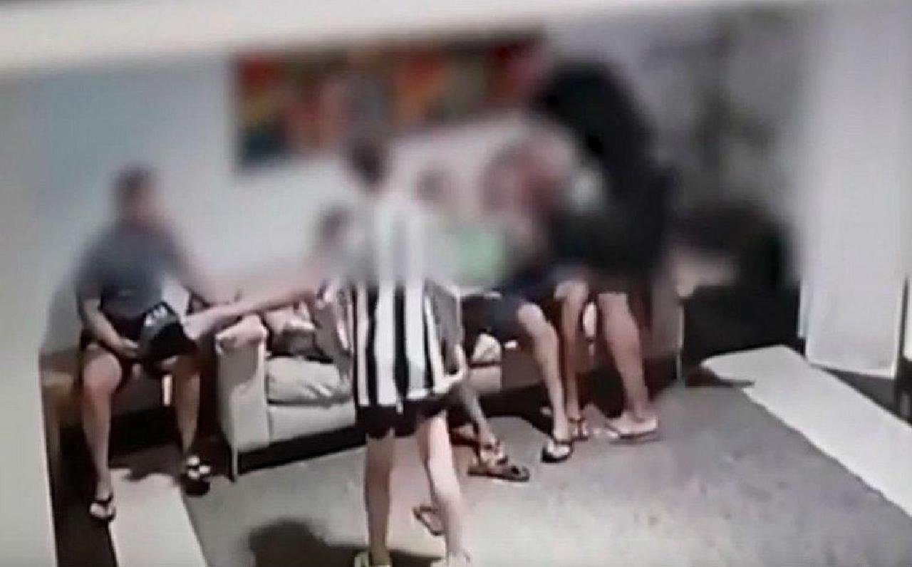 PROCURADOR AGRIDE ADOLESCENTE DE 15 ANOS EM CONDOMÍNIO NA BAHIA PROCURADOR AGRIDE ADOLESCENTE DE 15 ANOS EM CONDOMÍNIO NA BAHIA