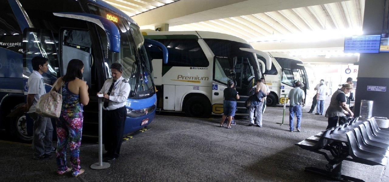 NÚMERO DE CIDADES BAIANAS COM TRANSPORTE INTERMUNICIPAL SUSPENSO CHEGA A 62 NÚMERO DE CIDADES BAIANAS COM TRANSPORTE INTERMUNICIPAL SUSPENSO CHEGA A 62