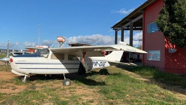 AVIÃO USADO PARA TRANSPORTE DE COCAÍNA NA BAHIA É LEILOADO POR R$ 800 MIL