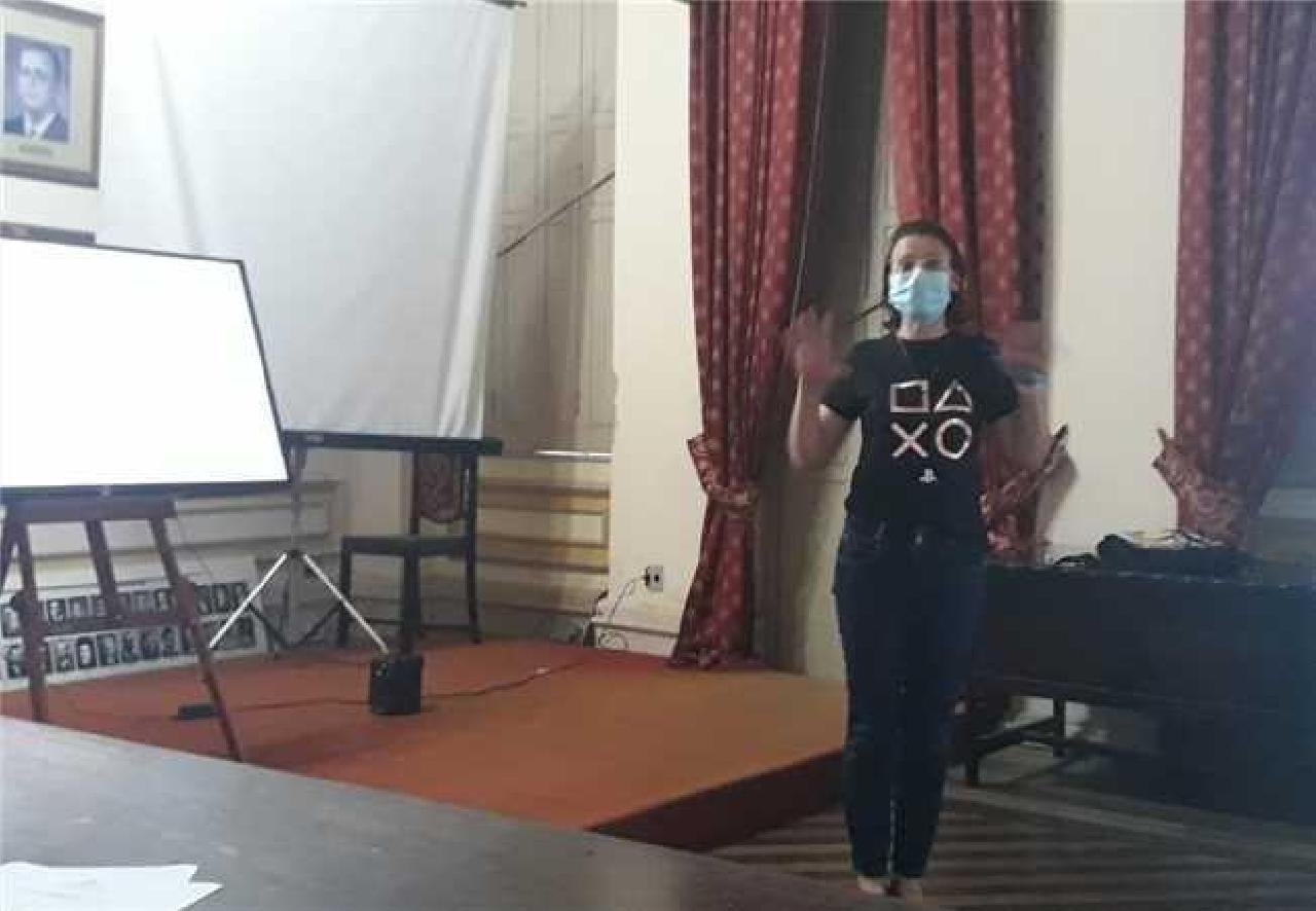 ROTEIROS TURÍSTICOS DE ILHÉUS SÃO APRESENTADOS EM AULA DURANTE CURSO DE CAPACITAÇÃO PARA GUIAS ROTEIROS TURÍSTICOS DE ILHÉUS SÃO APRESENTADOS EM AULA DURANTE CURSO DE CAPACITAÇÃO PARA GUIAS