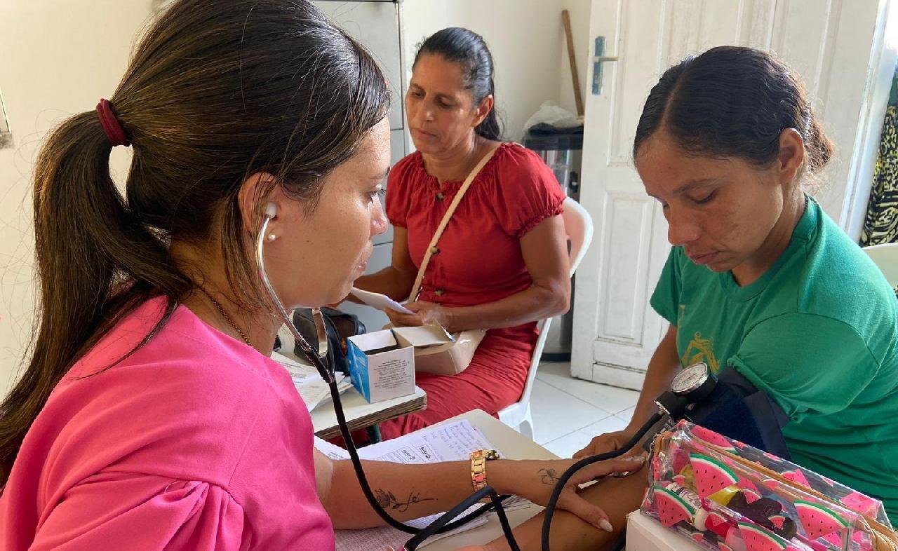 COMUNIDADE DO DISTRITO DE LAVA-PÉS RECEBE ATENDIMENTO E SERVIÇOS DE SAÚDE COMUNIDADE DO DISTRITO DE LAVA-PÉS RECEBE ATENDIMENTO E SERVIÇOS DE SAÚDE