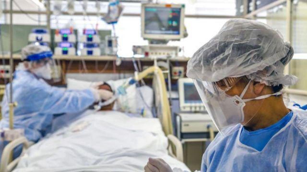 BAHIA TEM QUEDA NO NÚMERO DE NOVOS CASOS E DE ÓBITOS POR COVID-19 BAHIA TEM QUEDA NO NÚMERO DE NOVOS CASOS E DE ÓBITOS POR COVID-19