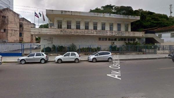 ILHÉUS: BANDIDOS INVADEM FÓRUM E ROUBAM FUNCIONÁRIOS