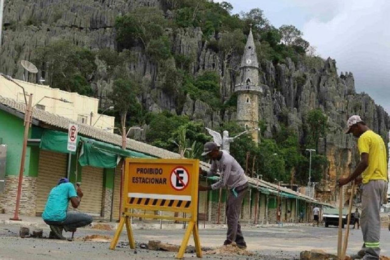 BOM JESUS DA LAPA DECRETA TOQUE DE RECOLHER COMO MEDIDA DE PREVENÇÃO À COVID-19