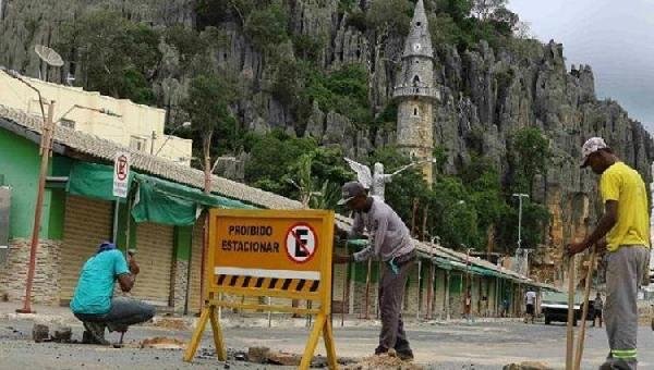 BOM JESUS DA LAPA DECRETA TOQUE DE RECOLHER COMO MEDIDA DE PREVENÇÃO À COVID-19