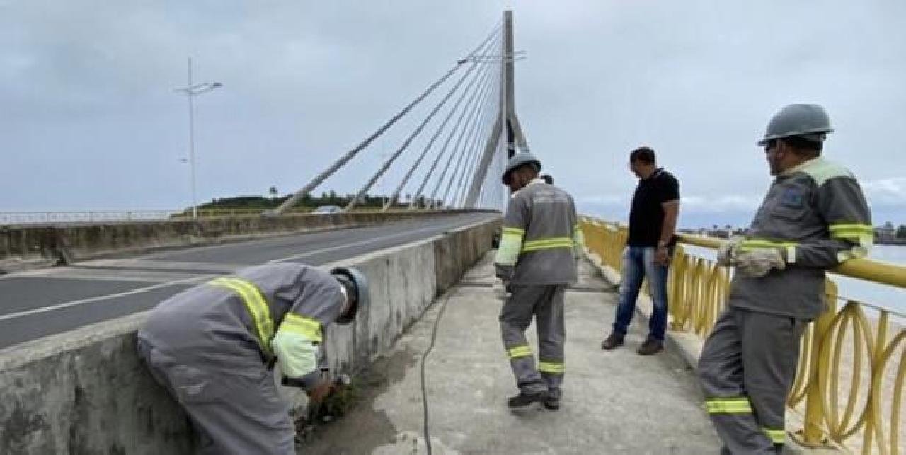 APÓS PERÍODO APAGADO POR FURTO DE FIAÇÃO, PONTE JORGE AMADO PASSA POR MANUTENÇÃO APÓS PERÍODO APAGADO POR FURTO DE FIAÇÃO, PONTE JORGE AMADO PASSA POR MANUTENÇÃO