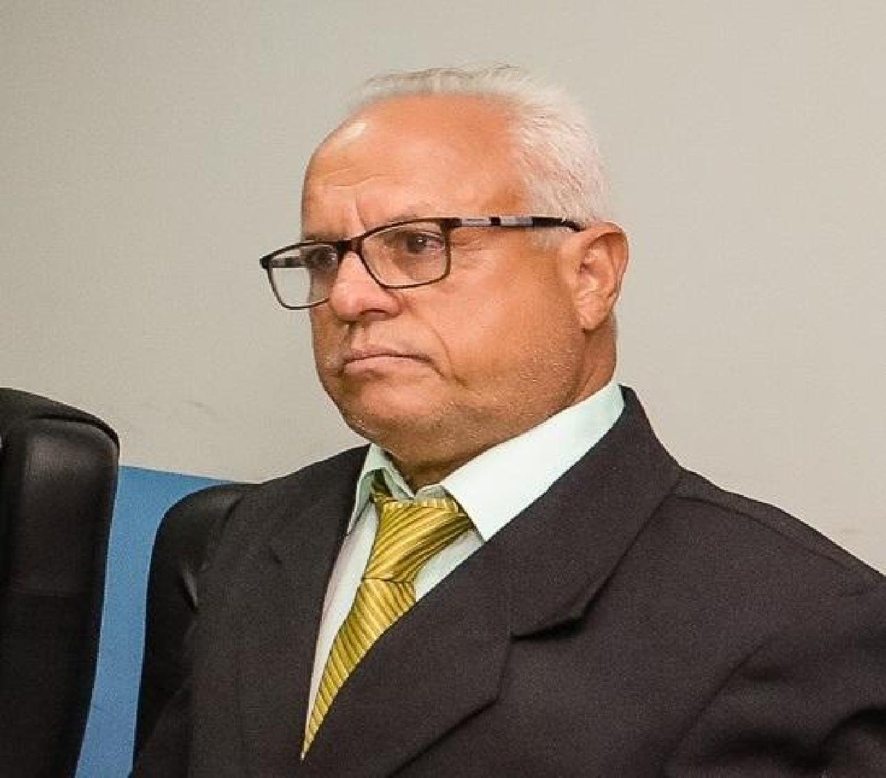 CÂMARA INDICA VEREADOR PAULO CARQUEIJA PARA COMPOR NEGOCIAÇÃO ENTRE PREFEITURA E SERVIDORES AFASTADOS CÂMARA INDICA VEREADOR PAULO CARQUEIJA PARA COMPOR NEGOCIAÇÃO ENTRE PREFEITURA E SERVIDORES AFASTADOS