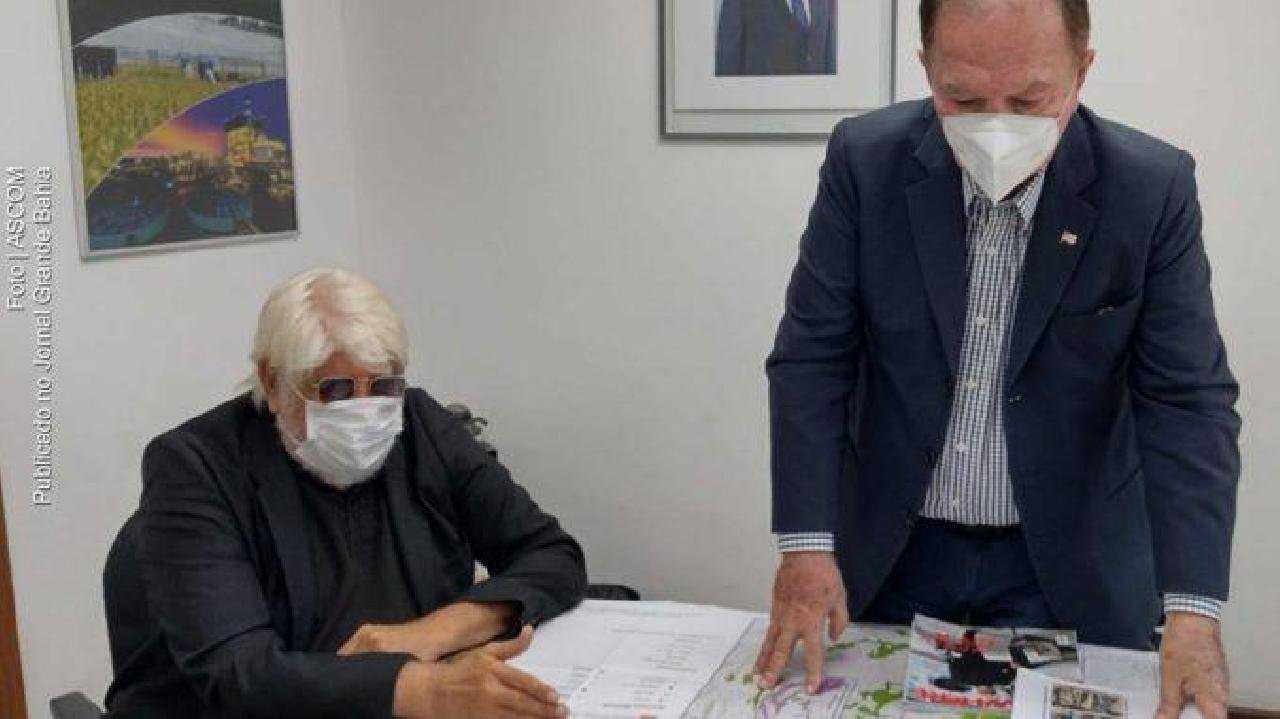 BAHIA: VICE-GOVERNADOR SE REÚNE COM GEÓLOGO PARA DISCUTIR NOVAS DESCOBERTAS MINERAIS NO ESTADO BAHIA: VICE-GOVERNADOR SE REÚNE COM GEÓLOGO PARA DISCUTIR NOVAS DESCOBERTAS MINERAIS NO ESTADO