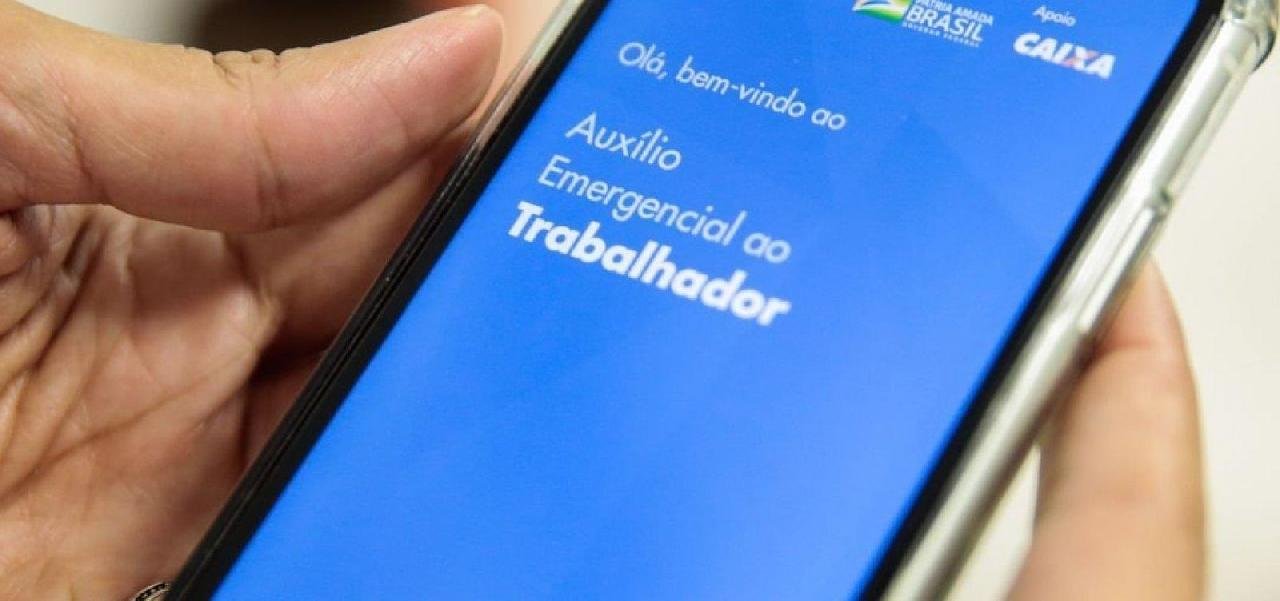 CAIXA PAGA AUXÍLIO EMERGENCIAL A BENEFICIÁRIOS DO BOLSA FAMÍLIA CAIXA PAGA AUXÍLIO EMERGENCIAL A BENEFICIÁRIOS DO BOLSA FAMÍLIA
