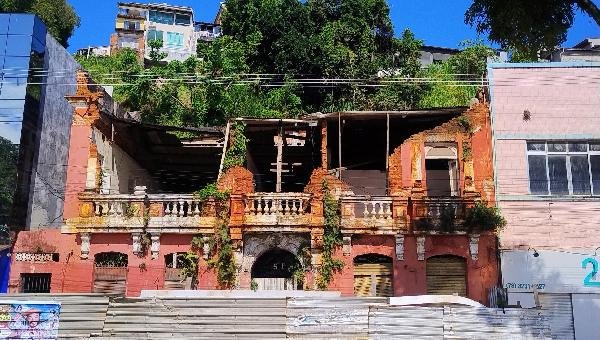 UNIÃO PROTETORA DOS ARTISTAS: O SILÊNCIO DAS RUÍNAS