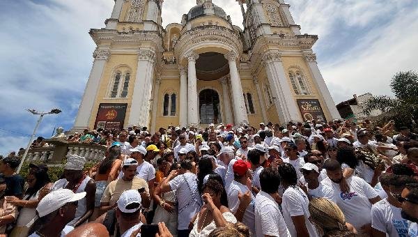 LAVAGEM DAS ESCADARIAS DE SÃO SEBASTIÃO 2026 REÚNE FÉ, TRADIÇÃO E GRANDE PARTICIPAÇÃO POPULAR 
