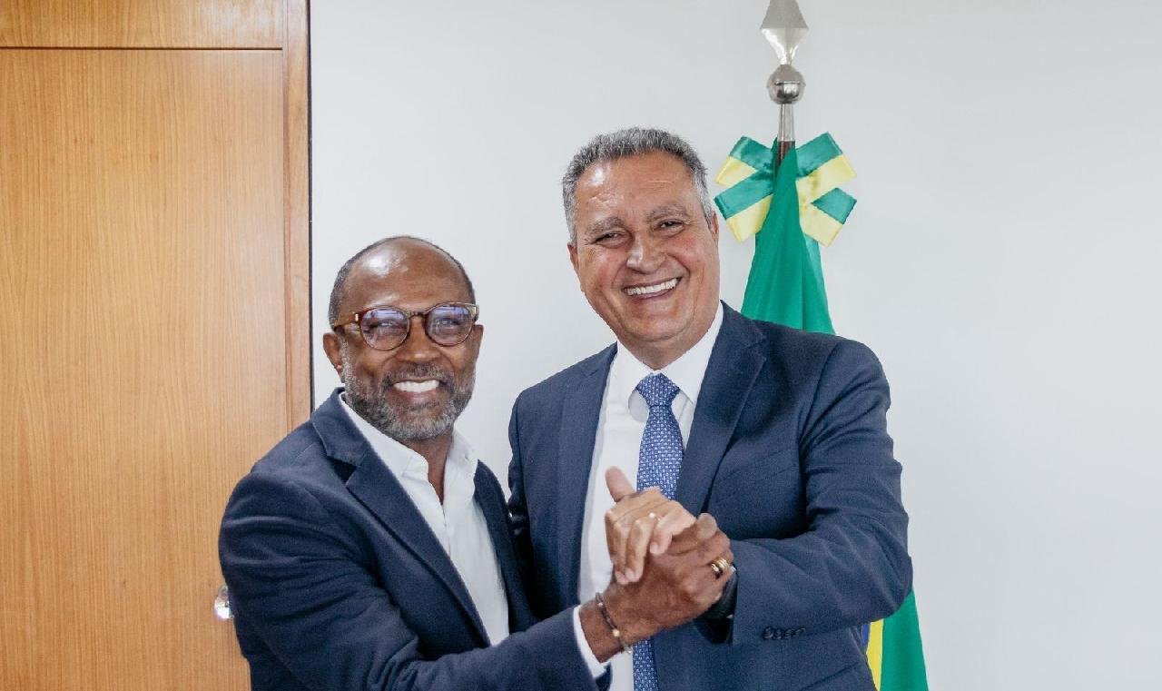 RUI COSTA RECEBE BEBETO E ALIADOS PARA DISCUTIR INVESTIMENTOS E CADEIA DO CACAU NA BAHIA