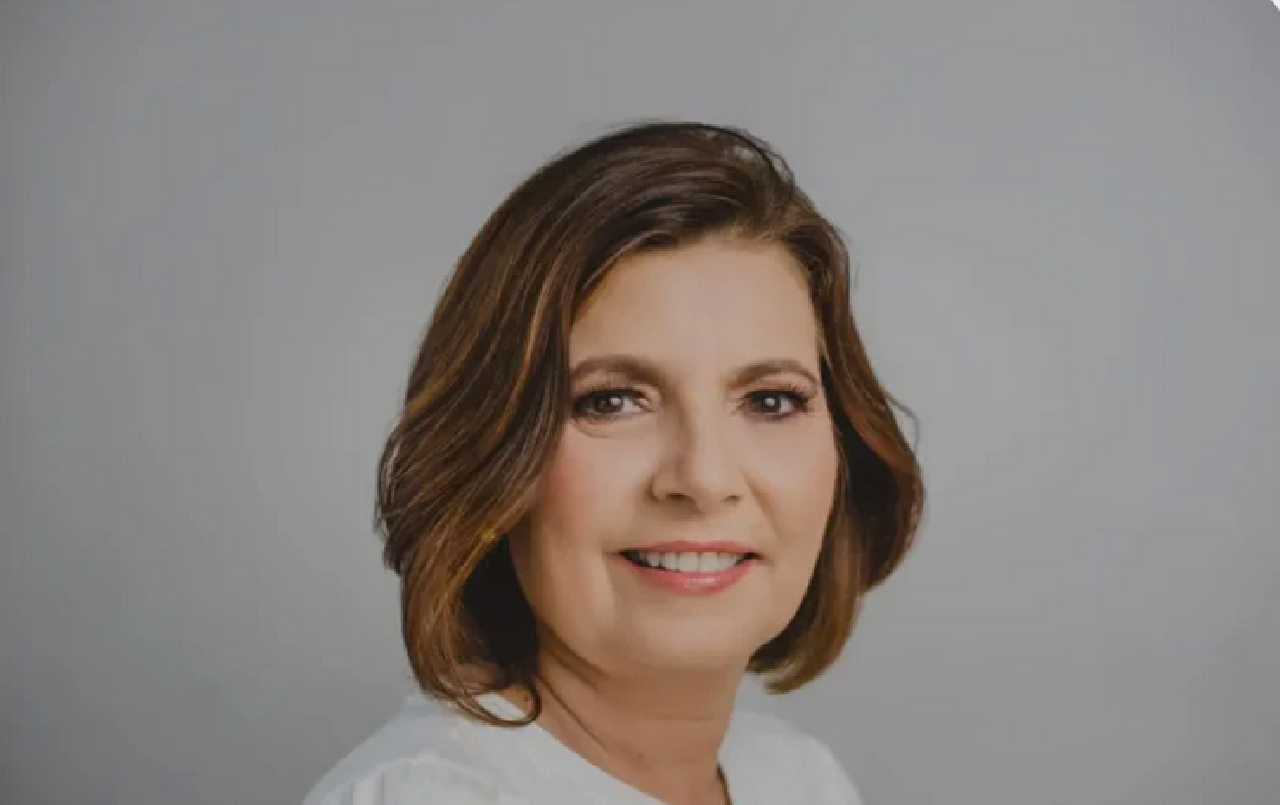 ADÉLIA PINHEIRO TEM CANDIDATURA APROVADA OFICIALMENTE EM ILHÉUS