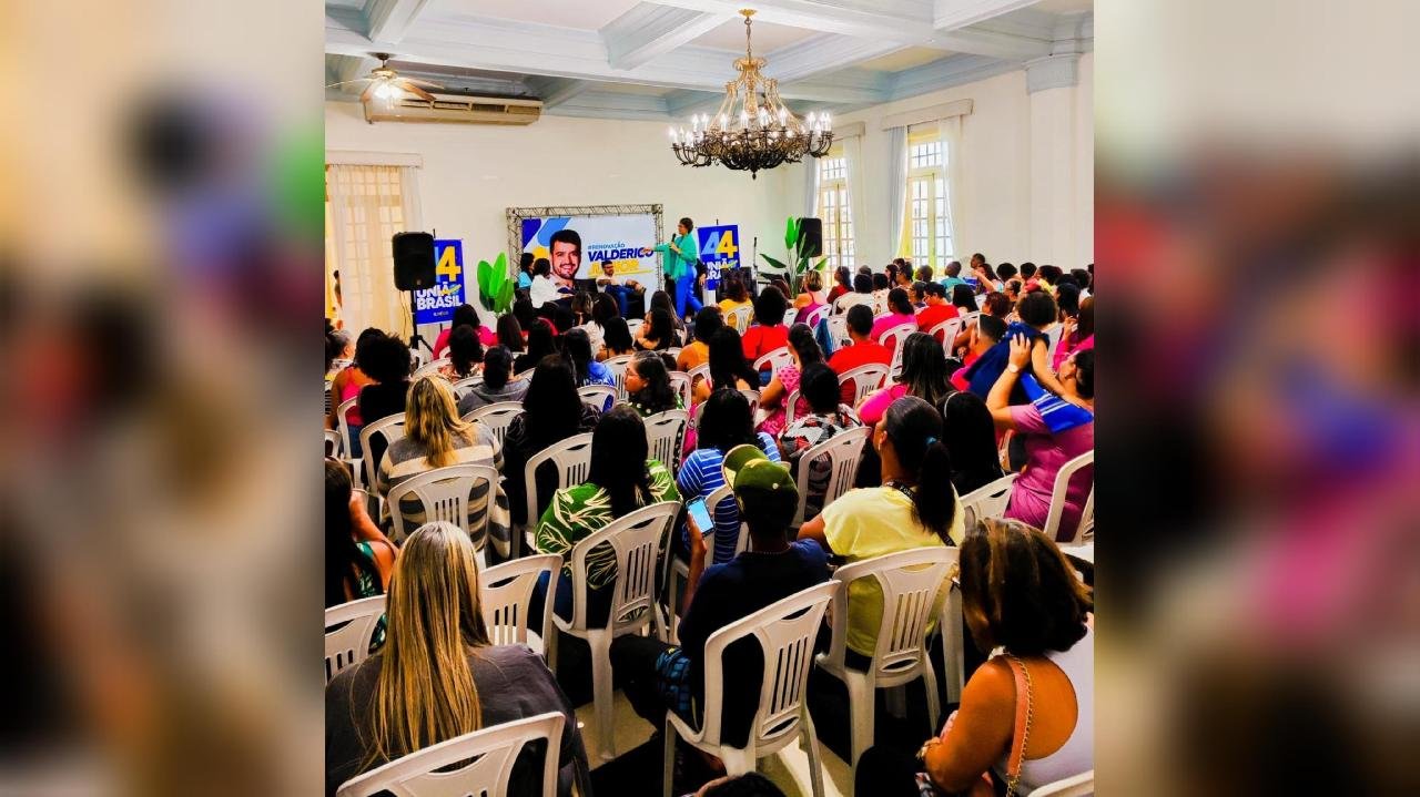 POLÍTICA DE GÊNERO FOI TEMA DE DISCUSSÃO ENTRE VALDERICO JÚNIOR E MULHERES DURANTE TALK SHOW POLÍTICA DE GÊNERO FOI TEMA DE DISCUSSÃO ENTRE VALDERICO JÚNIOR E MULHERES DURANTE TALK SHOW