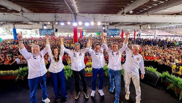 CONVENÇÃO DE JERÔNIMO REÚNE MAIS DE 30 MIL PESSOAS E MOSTRA A GRANDE FORÇA DO TIME DE LULA NA BAHIA 