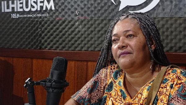 VICE DE ADÉLIA: "O PSOL TEM INTERESSE? O PT SABE DISSO? “TEM INTERESSE E O PT SABE. SE NÃO SABIA ESTÁ SABENDO AGORA", DECLAROU BERNADETE, PRESIDENTE DO PSOL EM ILHÉUS