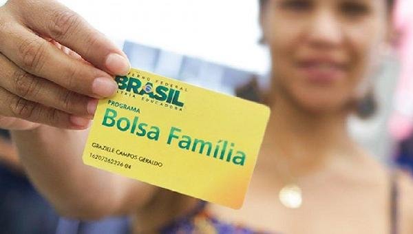 PAGAMENTOS DO BOLSA FAMÍLIA DEVEM SER RETOMADOS NESTE MÊS; VEJA CALENDÁRIO