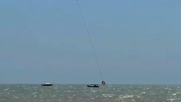 PREFEITO DE ILHÉUS MOSTRA TESTE DE RESGATE POR DRONE NAS PRAIAS DA CIDADE