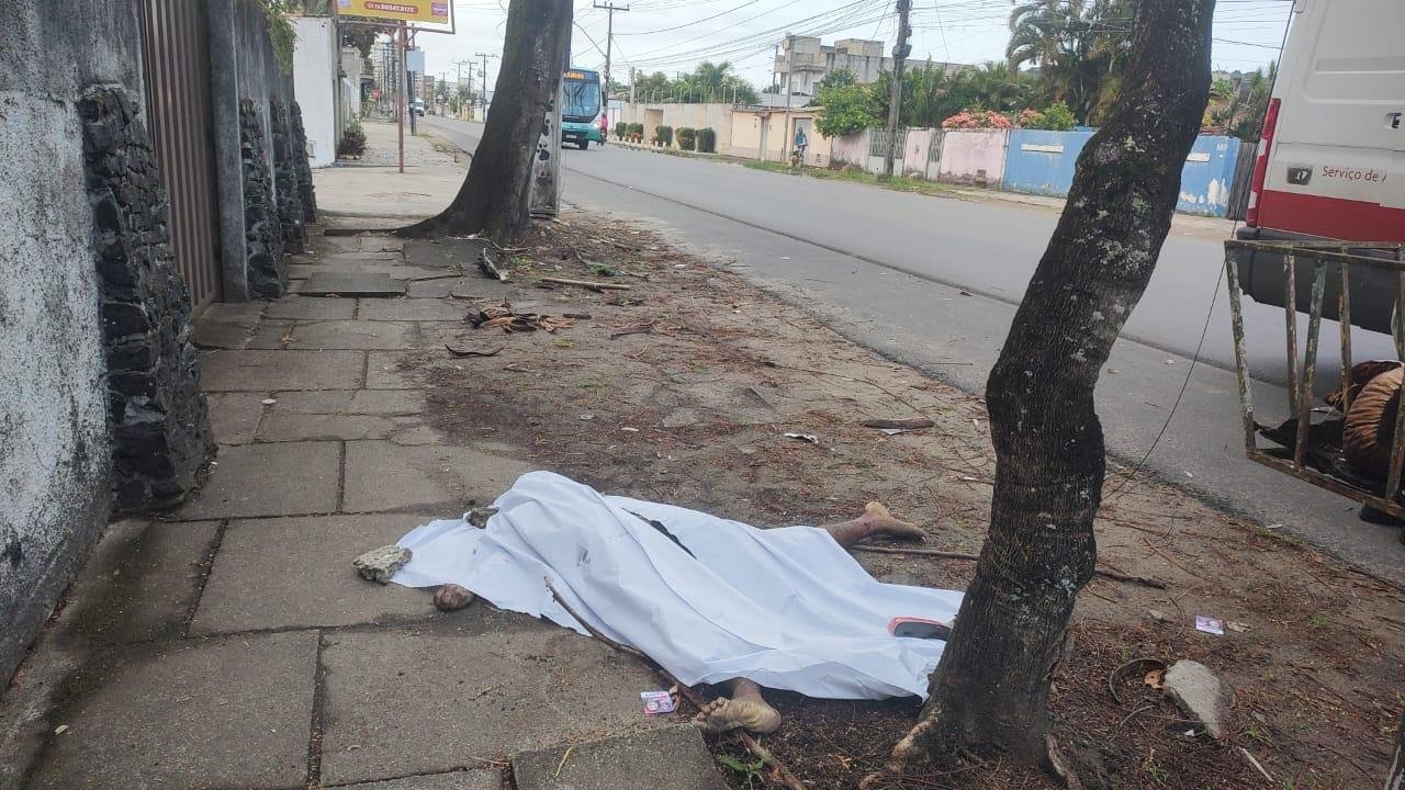 DOIS ACIDENTES FORAM REGISTRADOS EM ILHÉUS NESTE DOMINGO (06). UMA PESSOA MORREU DOIS ACIDENTES FORAM REGISTRADOS EM ILHÉUS NESTE DOMINGO (06). UMA PESSOA MORREU