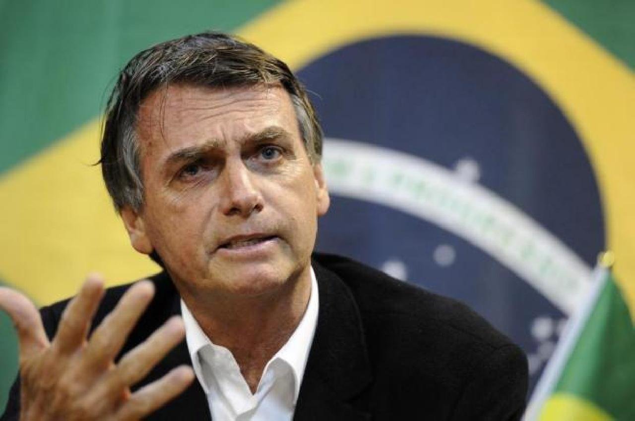 PARA BOLSONARO, NÃO HOUVE DITADURA NO BRASIL PARA BOLSONARO, NÃO HOUVE DITADURA NO BRASIL