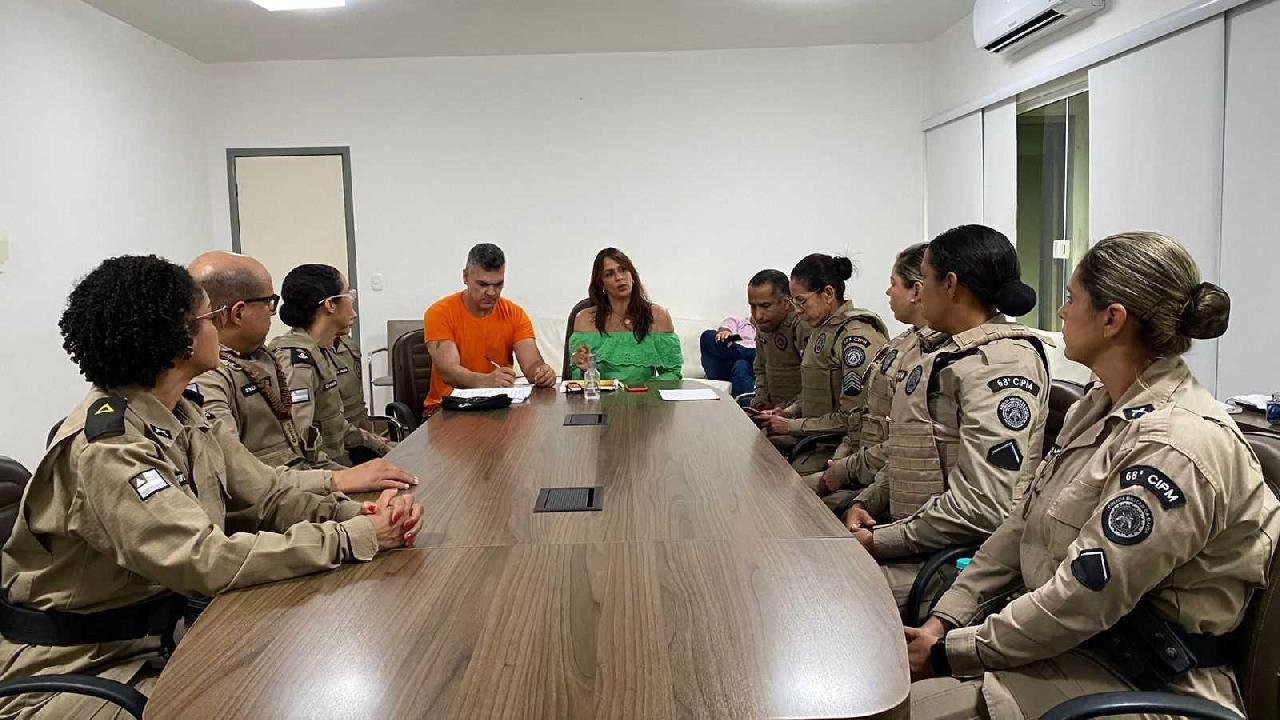 COM POLÍCIA MILITAR, PREFEITURA DISCUTE IMPLANTAÇÃO DA RONDA MARIA DA PENHA EM ILHÉUS