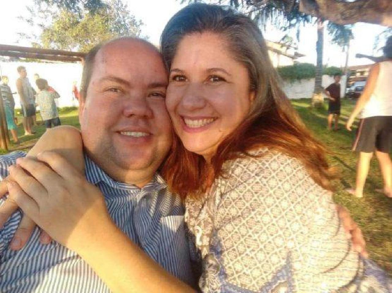 ESPOSA DE CACÁ COLCHÕES DEIXA A UTI DO HOSPITAL DE ILHÉUS ESPOSA DE CACÁ COLCHÕES DEIXA A UTI DO HOSPITAL DE ILHÉUS