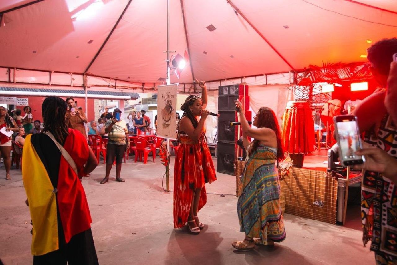 AFRO DENDÊ CELEBRA ANCESTRALIDADE E CULTURA EM EVENTO NA PRAÇA DA URBIS