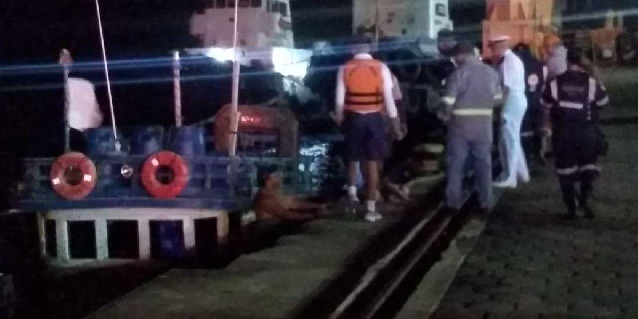 CORVETA DA MARINHA ENCONTRA NA COSTA ILHEENSE BARCO DESAPARECIDO EM BELMONTE CORVETA DA MARINHA ENCONTRA NA COSTA ILHEENSE BARCO DESAPARECIDO EM BELMONTE