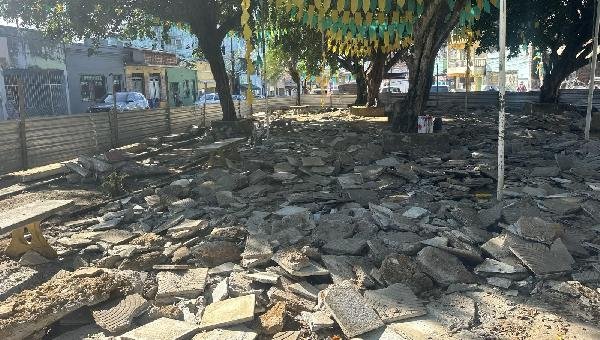 OBRA DA PRAÇA SANTA RITA PREVÊ ÁREA INCLUSIVA, NOVA ILUMINAÇÃO E ENTREGA EM SETEMBRO