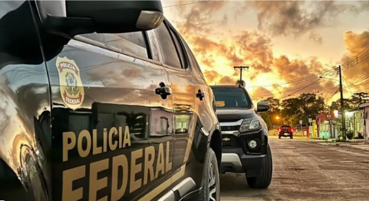 POLÍCIA FEDERAL PRENDE DONO DE HOTEL DE LUXO EM TRANCOSO ACUSADO DE TRÁFICO INTERNACIONAL DE DROGAS POLÍCIA FEDERAL PRENDE DONO DE HOTEL DE LUXO EM TRANCOSO ACUSADO DE TRÁFICO INTERNACIONAL DE DROGAS