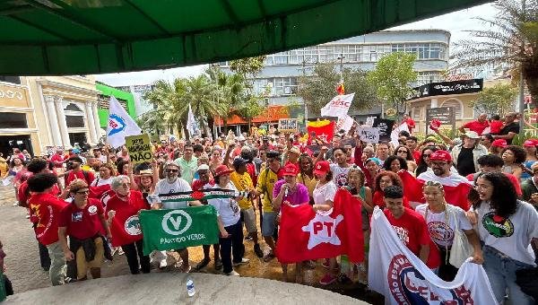 ILHÉUS PARTICIPA DE ATO NACIONAL CONTRA PEC DA BLINDAGEM E ANISTIA ILHÉUS PARTICIPA DE ATO NACIONAL CONTRA PEC DA BLINDAGEM E ANISTIA