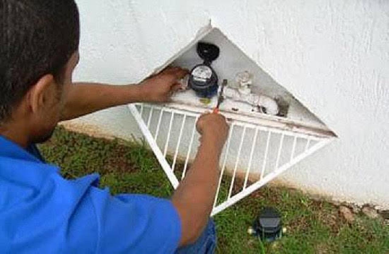 EMBASA SUSPENDE CORTE DE ÁGUA DE USUÁRIOS CARENTES EMBASA SUSPENDE CORTE DE ÁGUA DE USUÁRIOS CARENTES