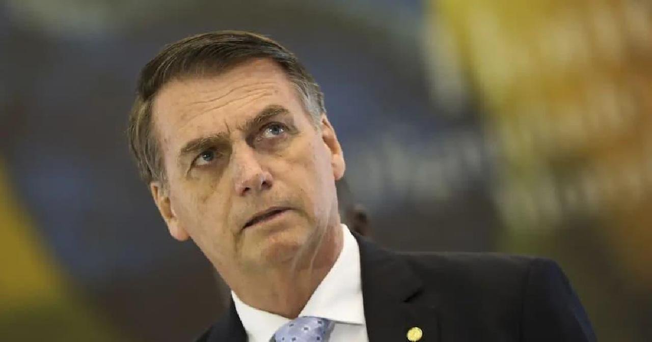 BOLSONARO FICA EM SILÊNCIO DURANTE DEPOIMENTO À POLÍCIA FEDERAL BOLSONARO FICA EM SILÊNCIO DURANTE DEPOIMENTO À POLÍCIA FEDERAL