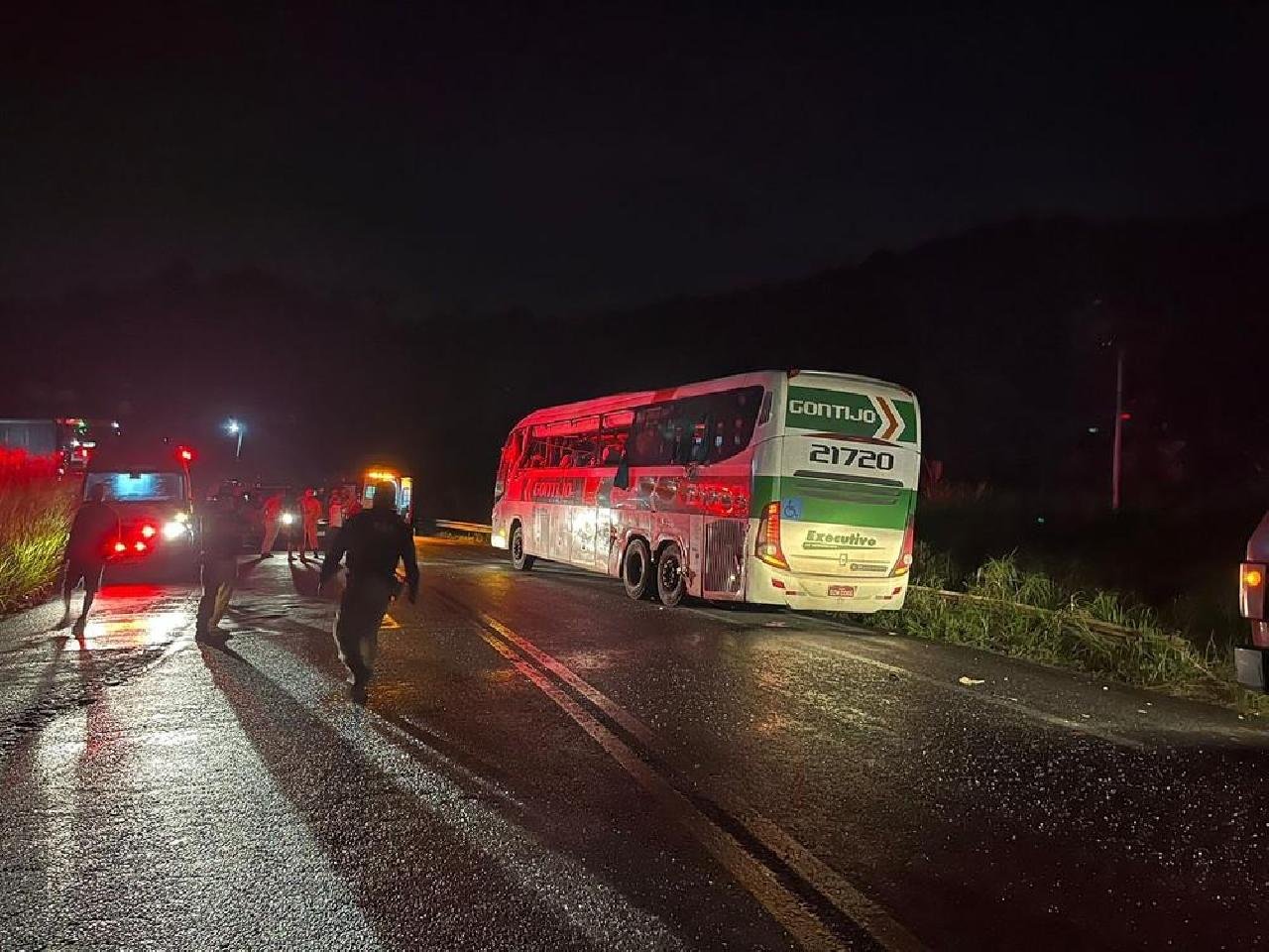 IDENTIFICADAS AS VÍTIMAS DO ACIDENTE NA BR-101, ENTRE SÃO JOSÉ DA VITÓRIA BUERAREMA IDENTIFICADAS AS VÍTIMAS DO ACIDENTE NA BR-101, ENTRE SÃO JOSÉ DA VITÓRIA BUERAREMA