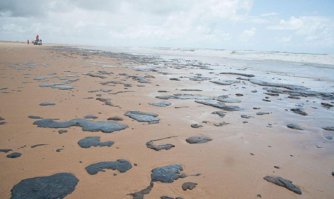 PRORROGADA MP DE AUXÍLIO PARA PESCADOR AFETADO POR MANCHA DE ÓLEO